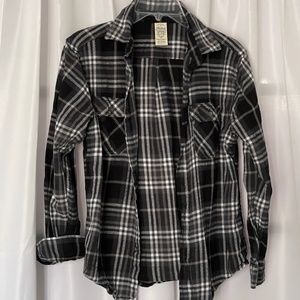 Flannel Shirt Black White Gray Long sleeve button down.
